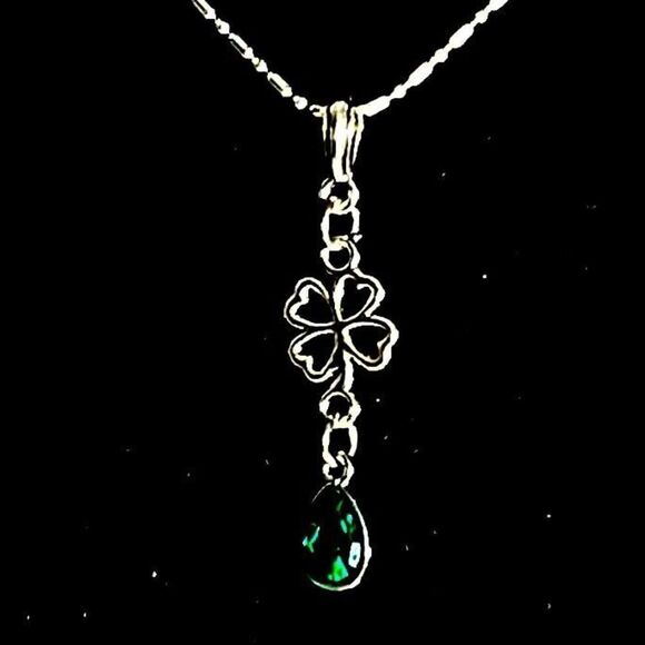 BAC Green Tear Drop Crystal & Shamrock  w/925 Silver Chain - Picture 7 of 8